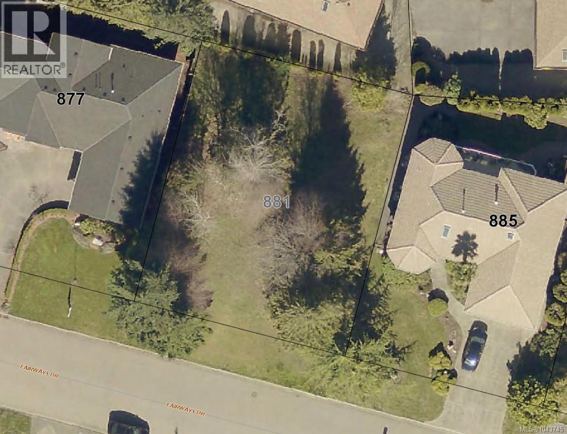 881 Fairways Dr Property Photo 7
