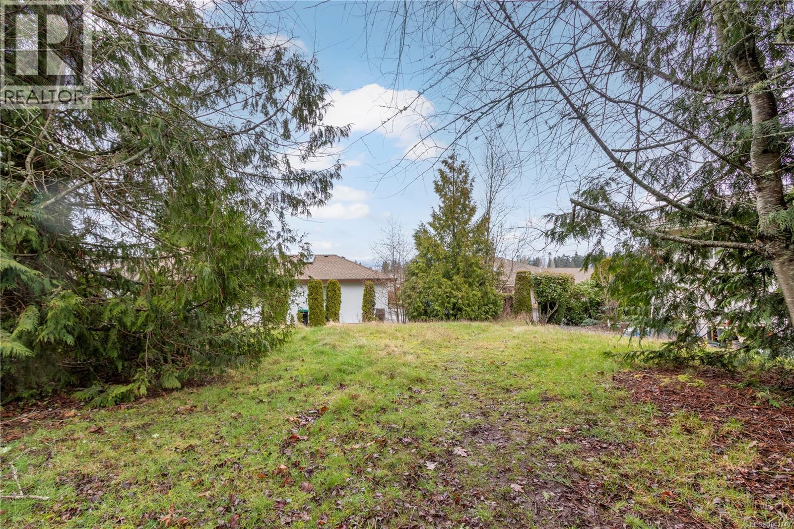 881 Fairways Dr Property Photo 11