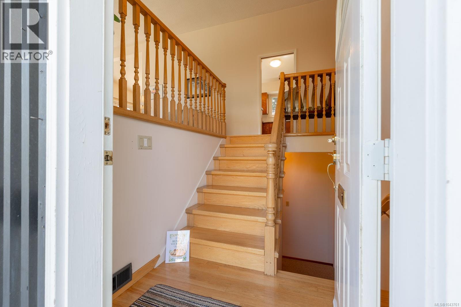 2419 Barbara Pl Property Photo 5