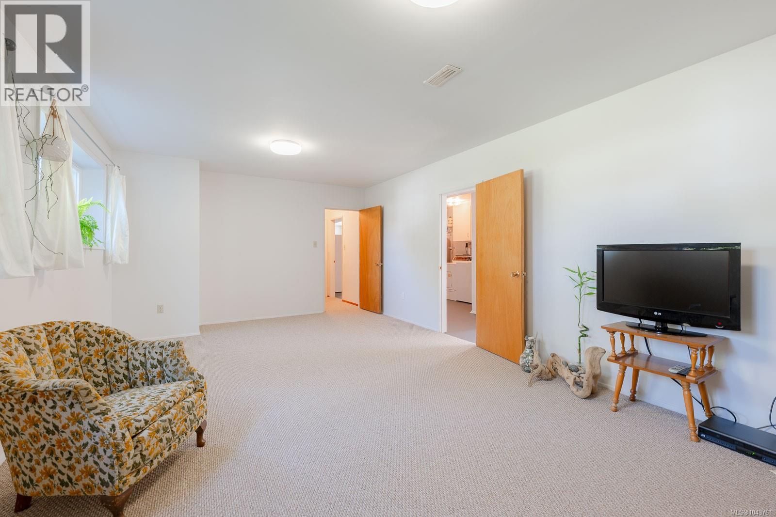 2419 Barbara Pl Property Photo 28