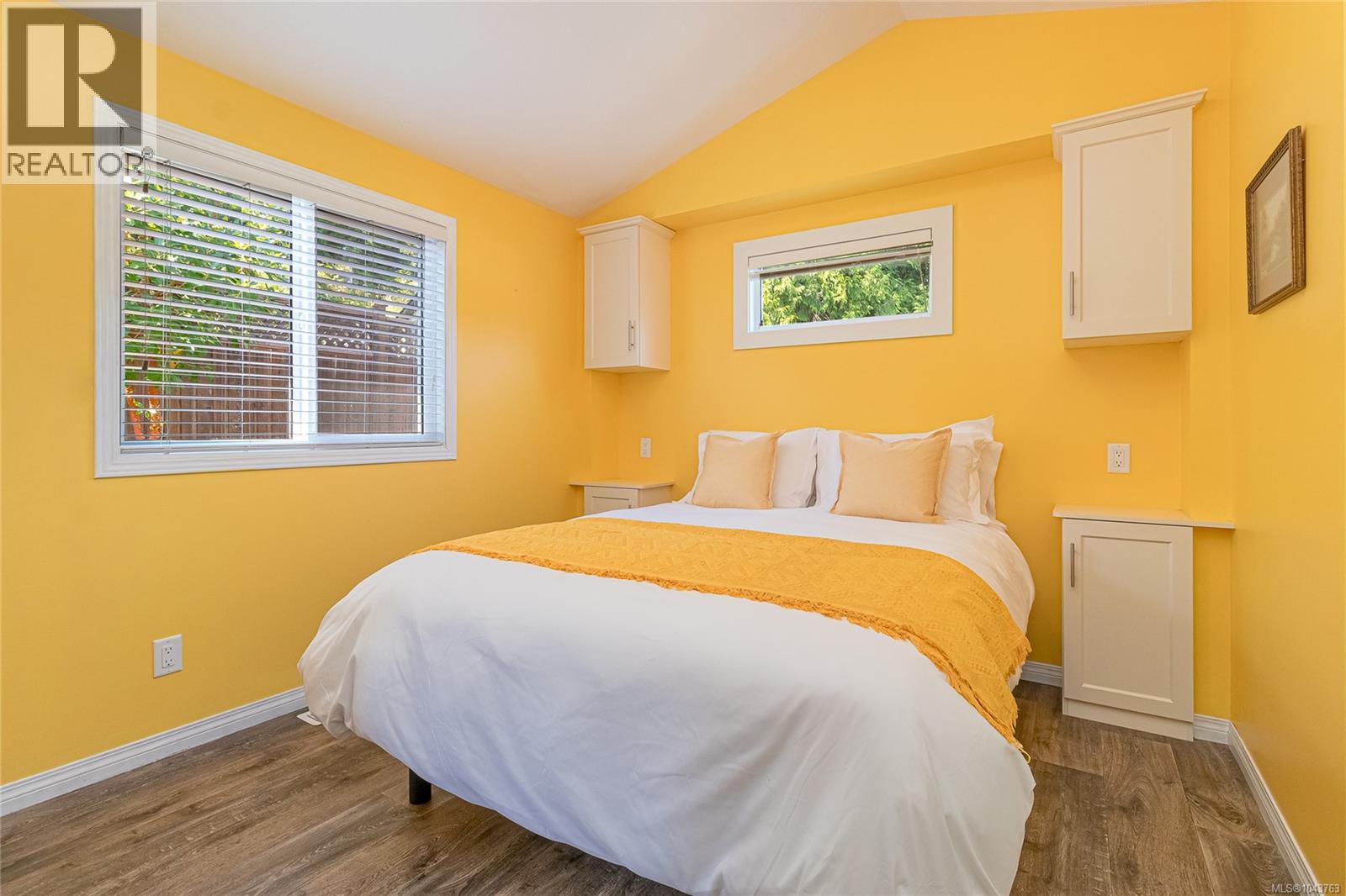 366 3042 River Rd Property Photo 17