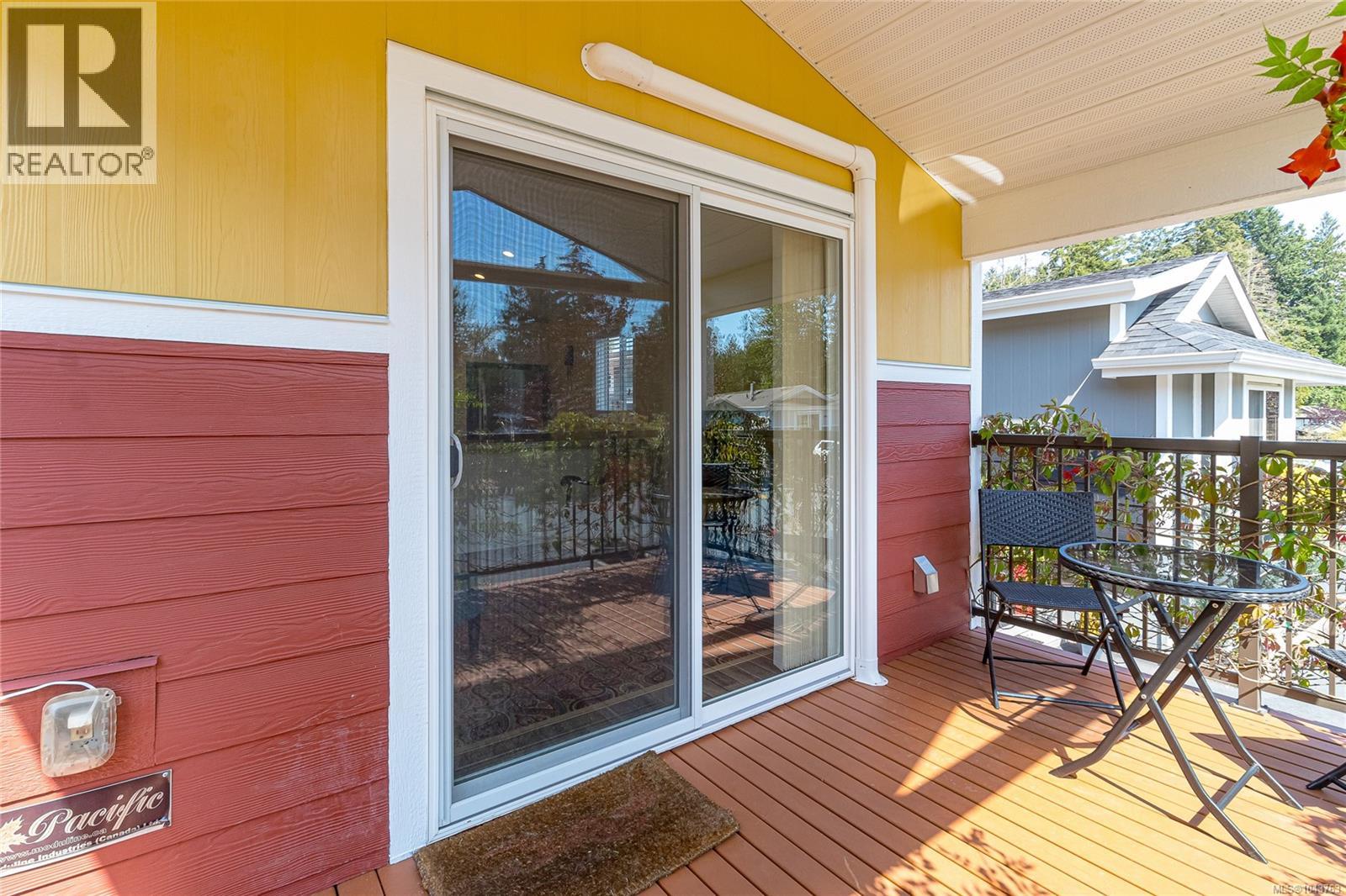 366 3042 River Rd Property Photo 22