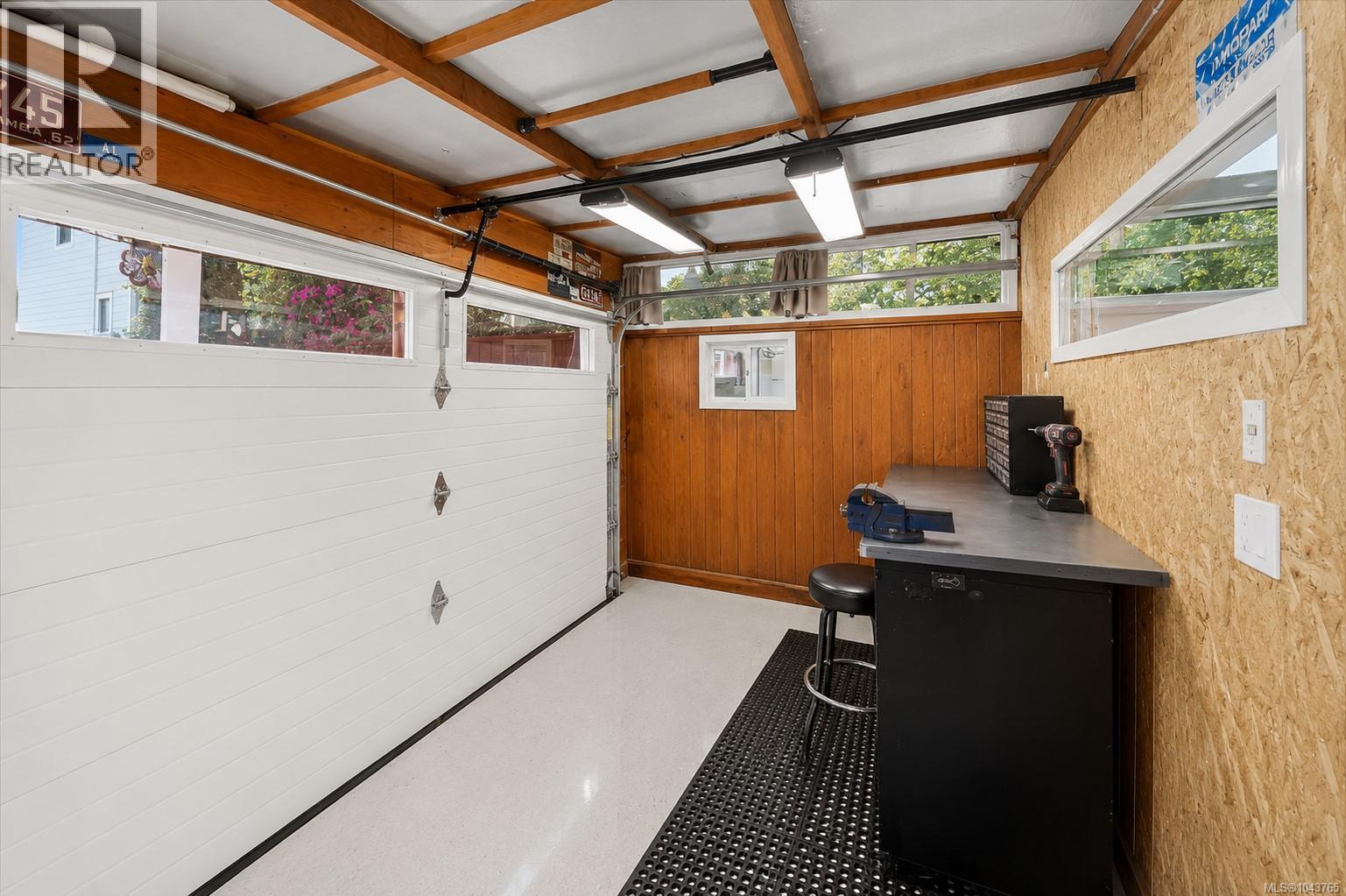 1120 Caledonia Ave Property Photo 45