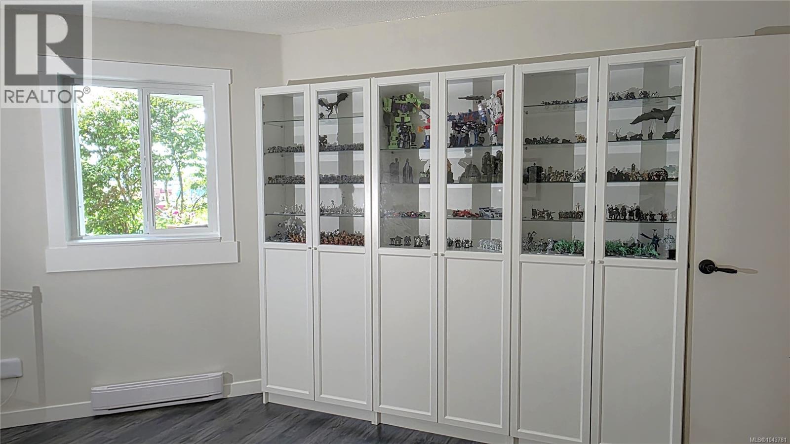 108 3206 Alder St Property Photo 28