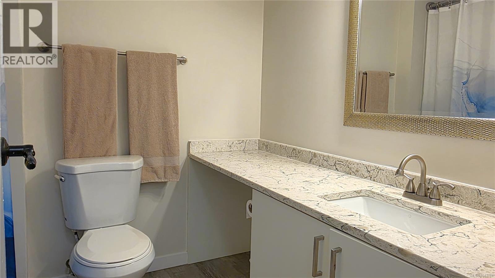 108 3206 Alder St Property Photo 30