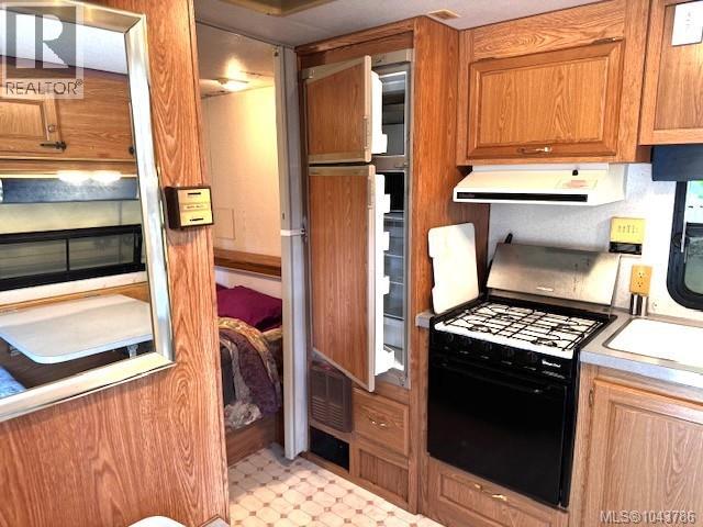 D4 2650 Turnbull Rd Property Photo 28