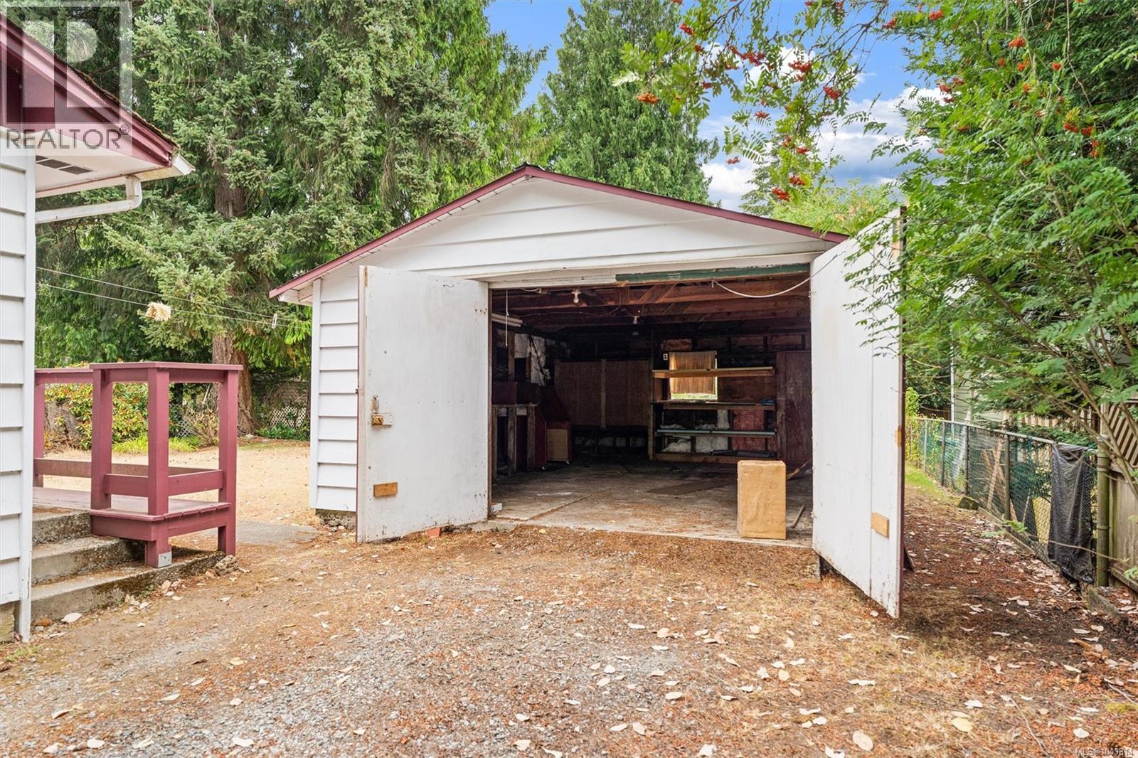 2986 Glen Lake Rd Property Photo 31