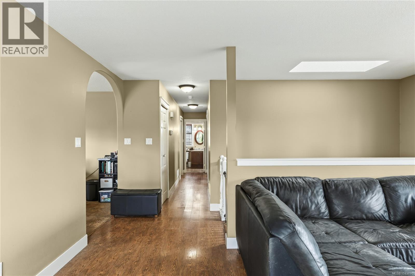 844 Therres Cres Property Photo 15