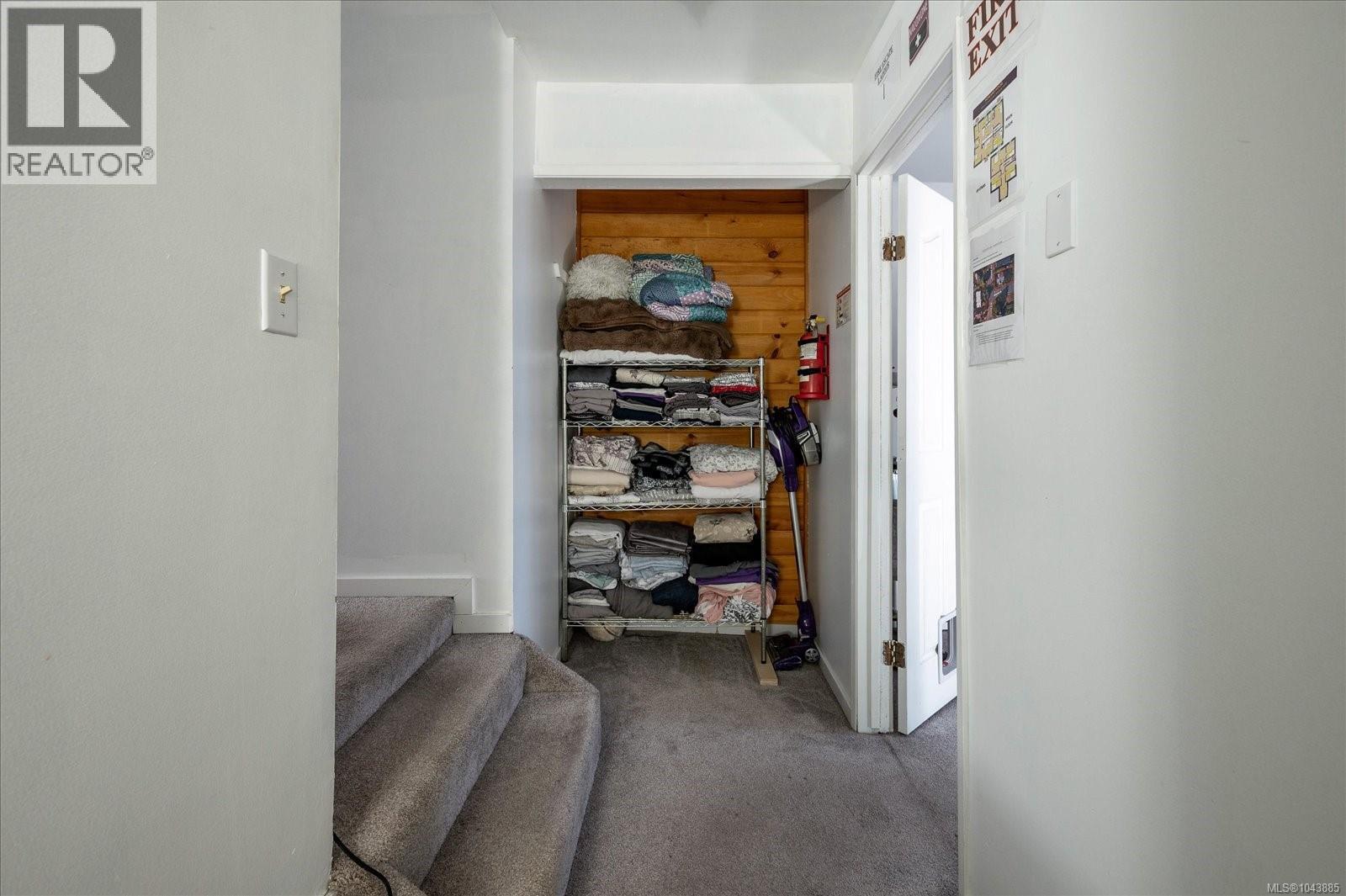 342 Howard Ave Property Photo 32