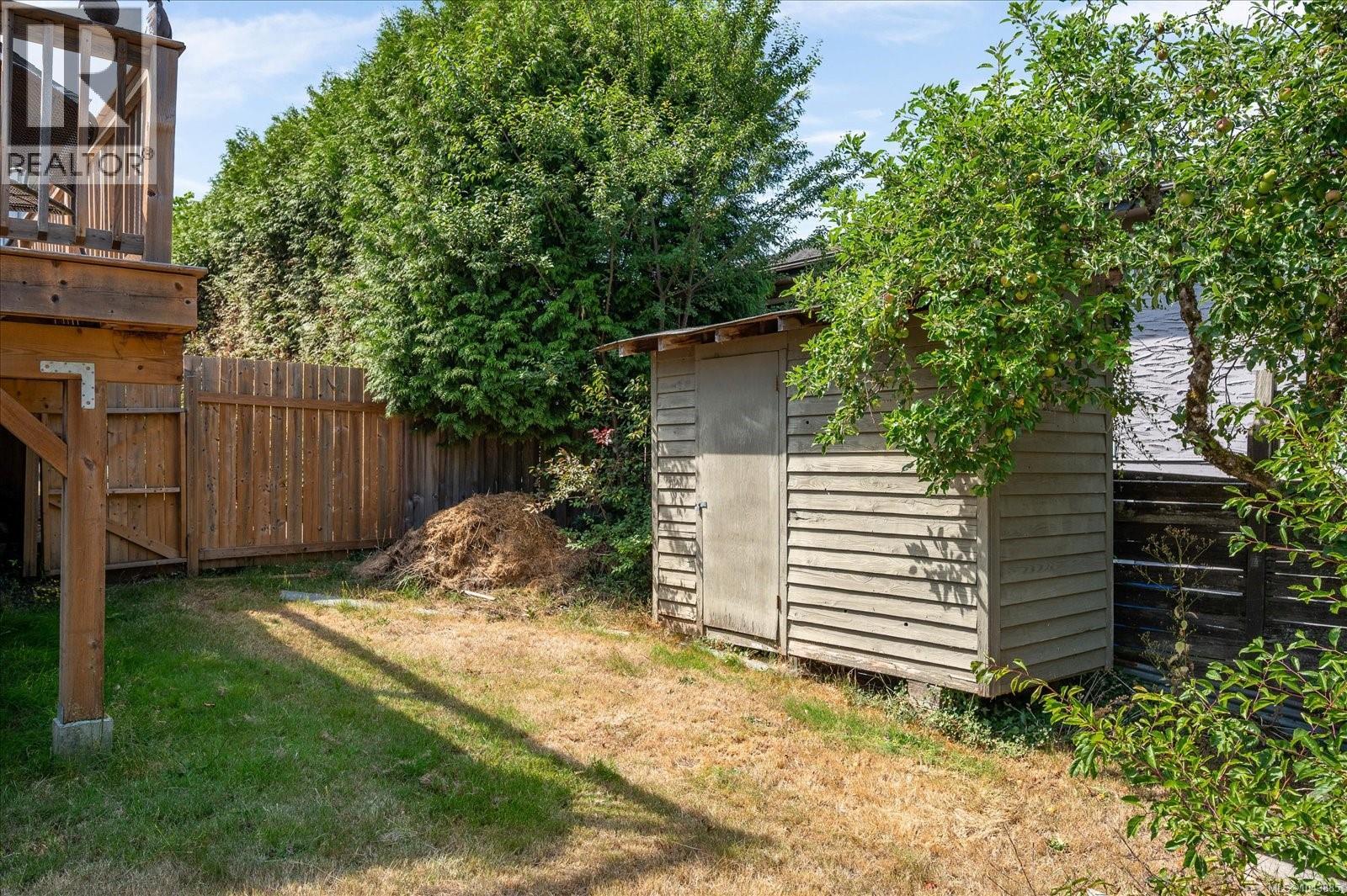 342 Howard Ave Property Photo 44