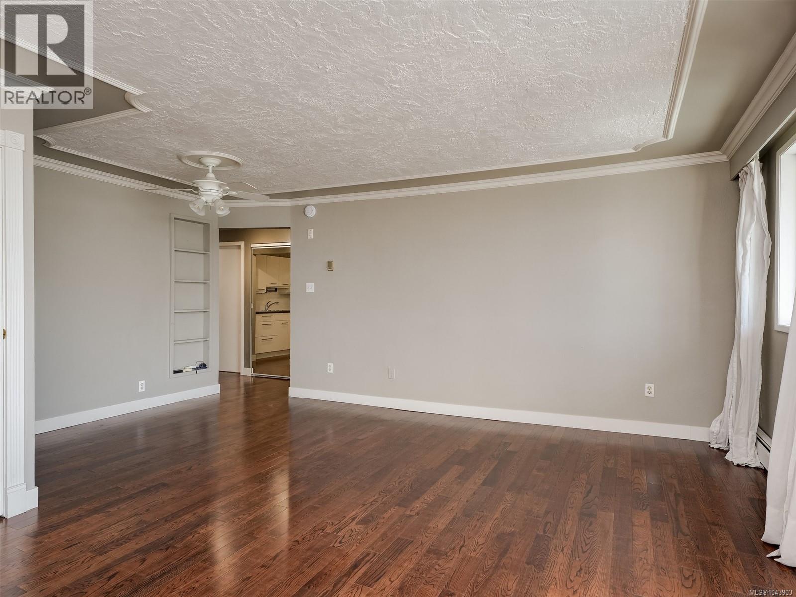 416 1025 Inverness Rd Property Photo 4