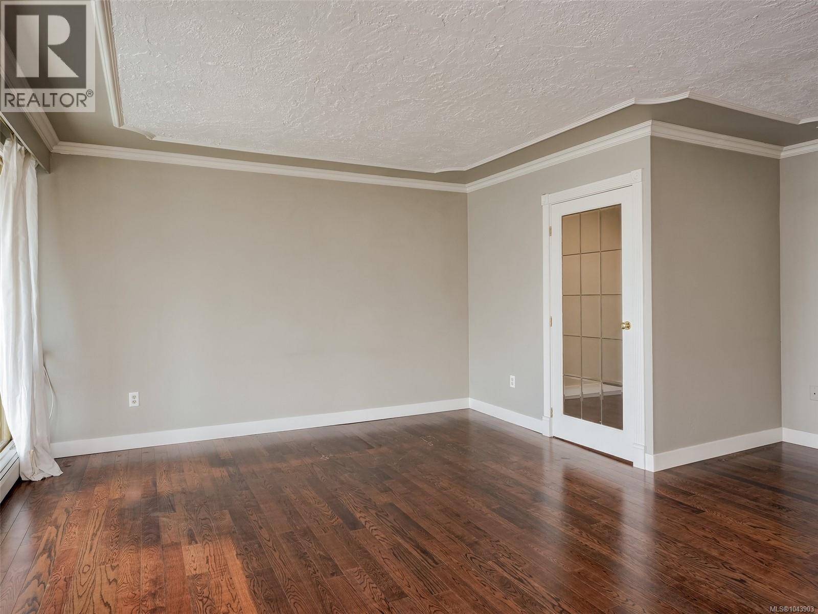 416 1025 Inverness Rd Property Photo 5