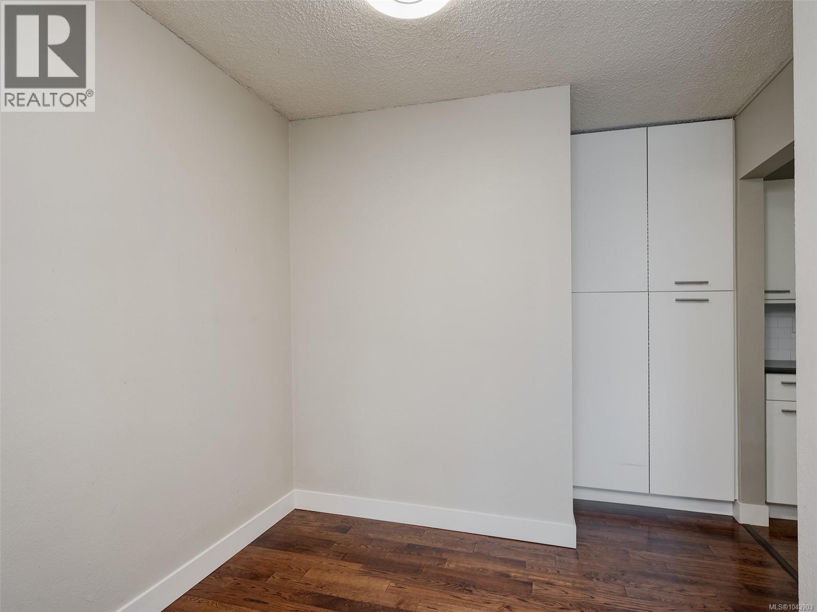 416 1025 Inverness Rd Property Photo 6