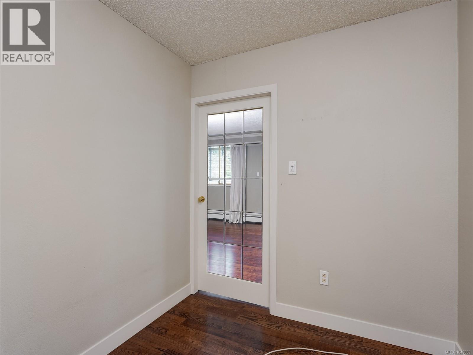 416 1025 Inverness Rd Property Photo 7
