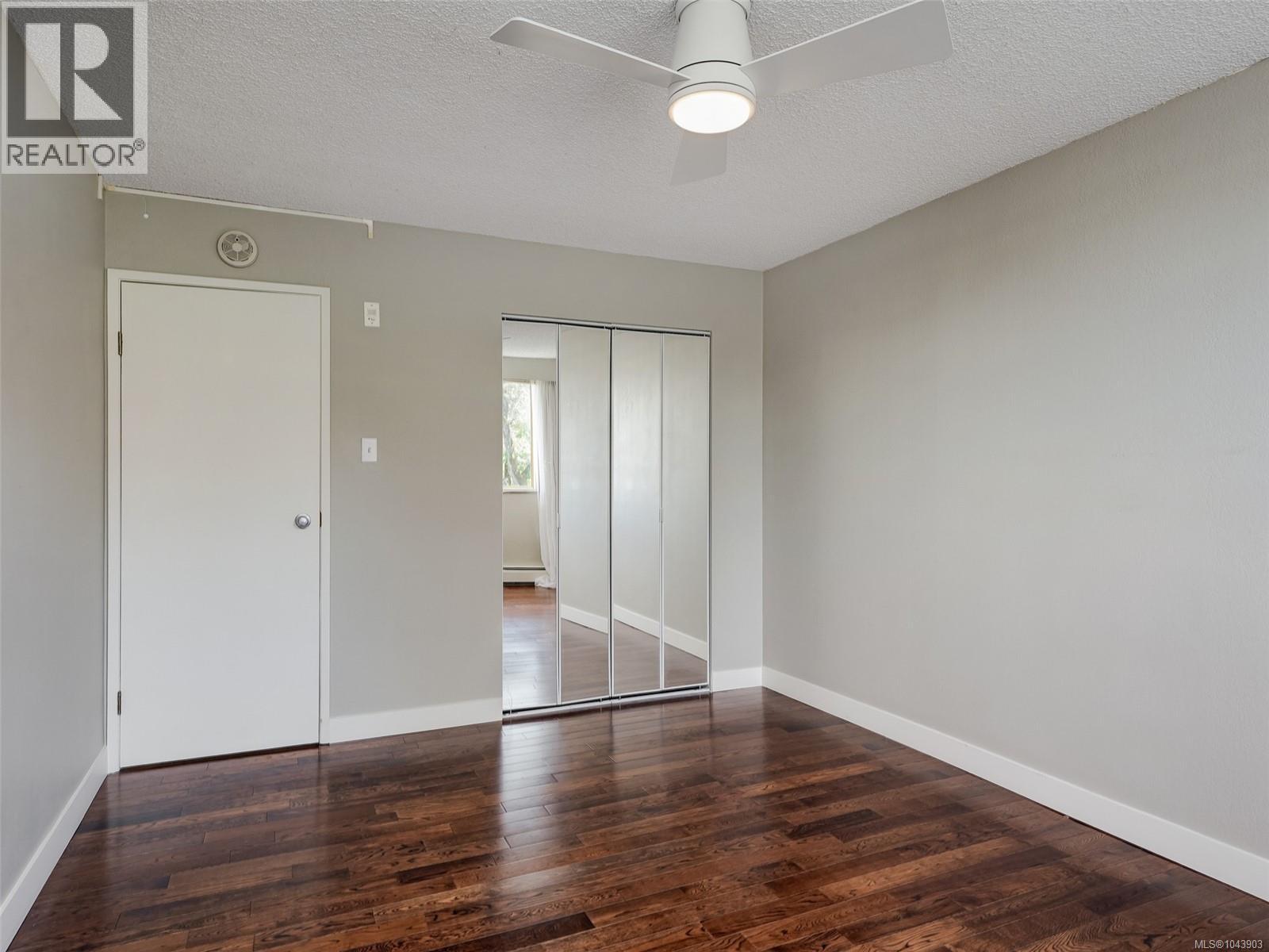 416 1025 Inverness Rd Property Photo 13