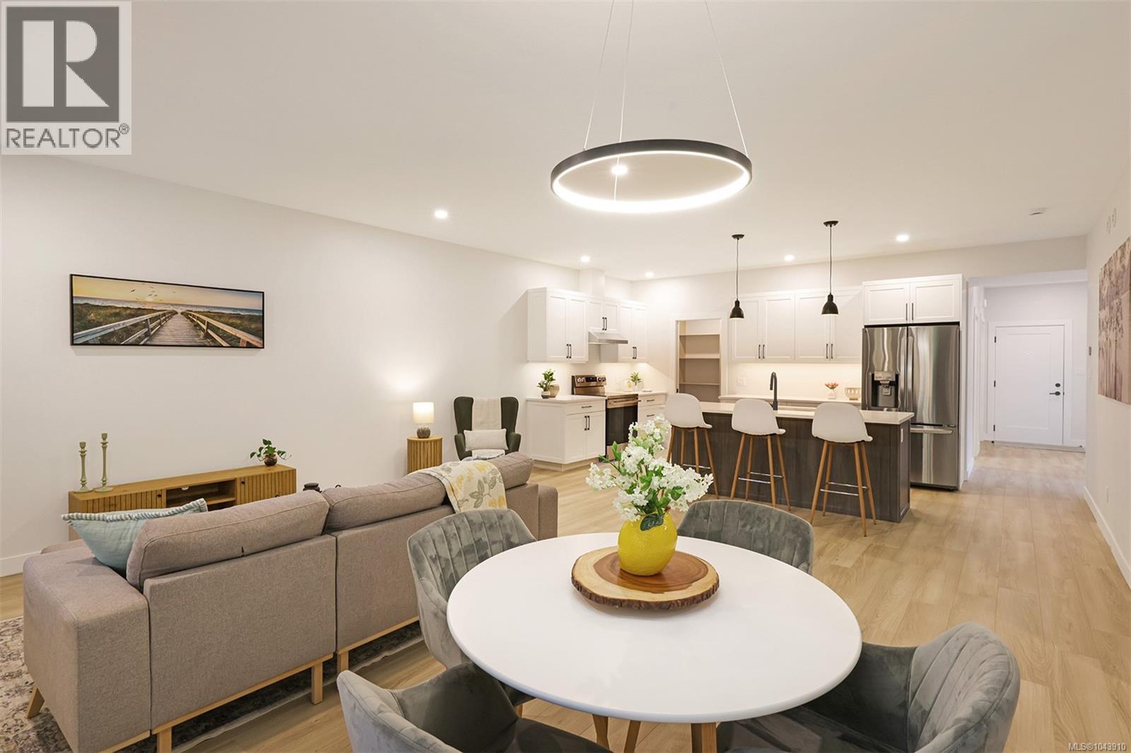 2 1505 Croation Rd Property Photo 4