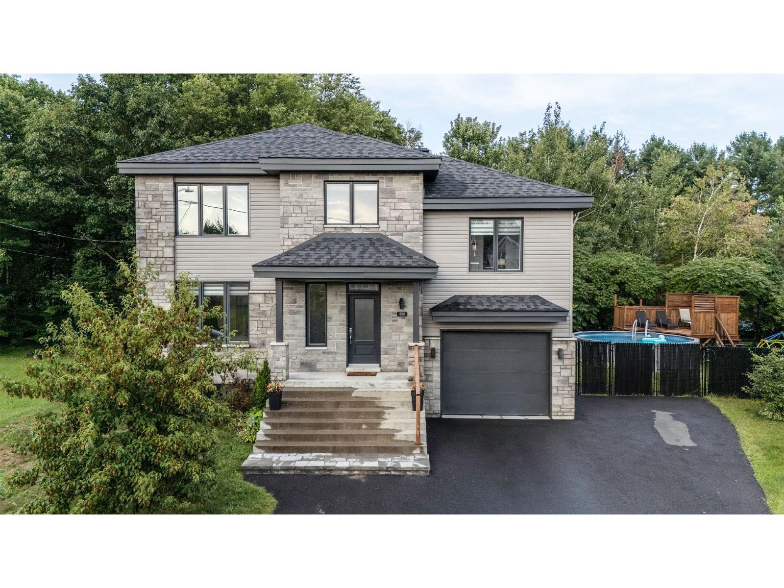 520 Rue Du Chêne-blanc Property Photo 1