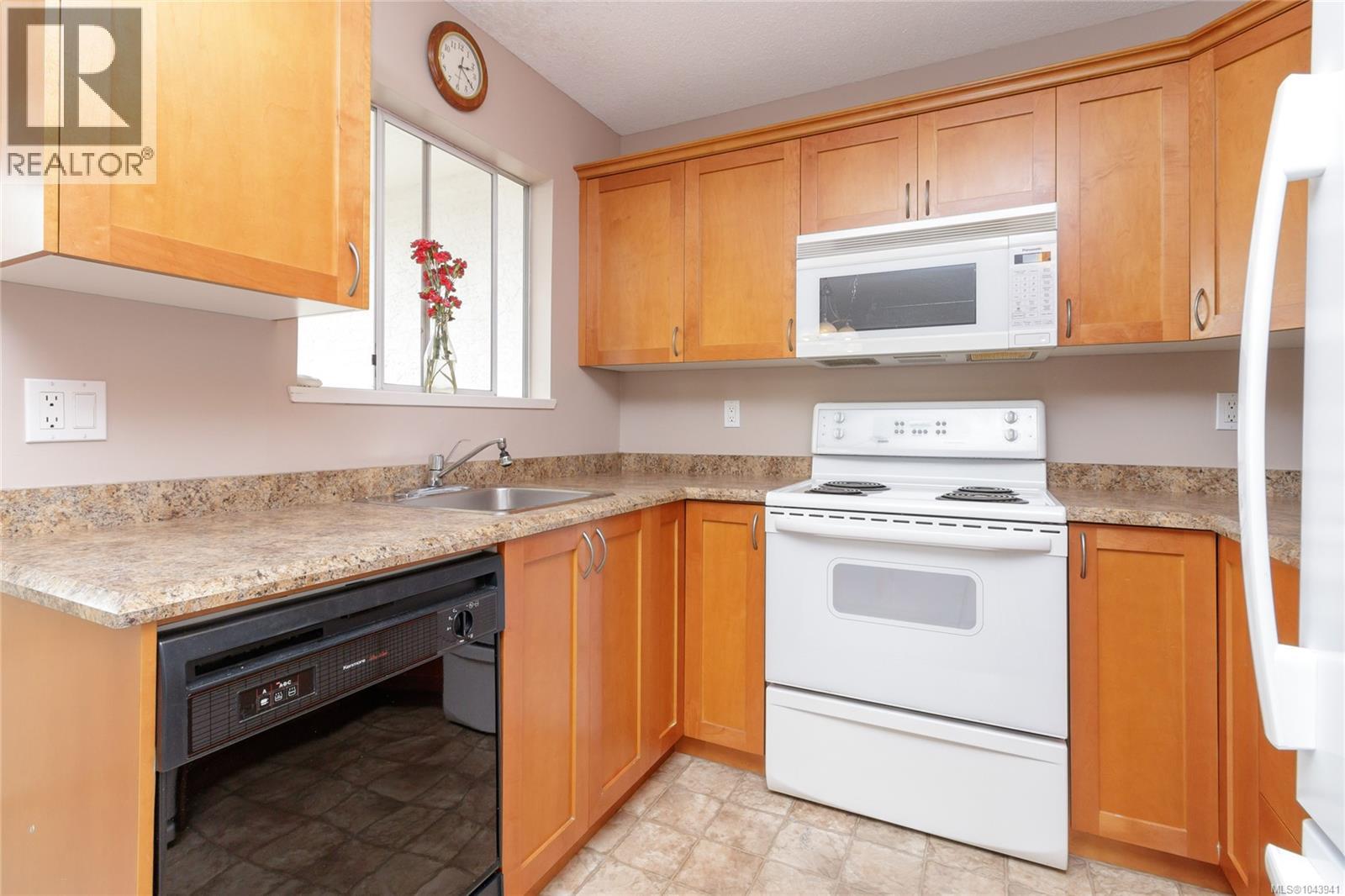 309 1725 Cedar Hill Cross Rd Property Photo 3