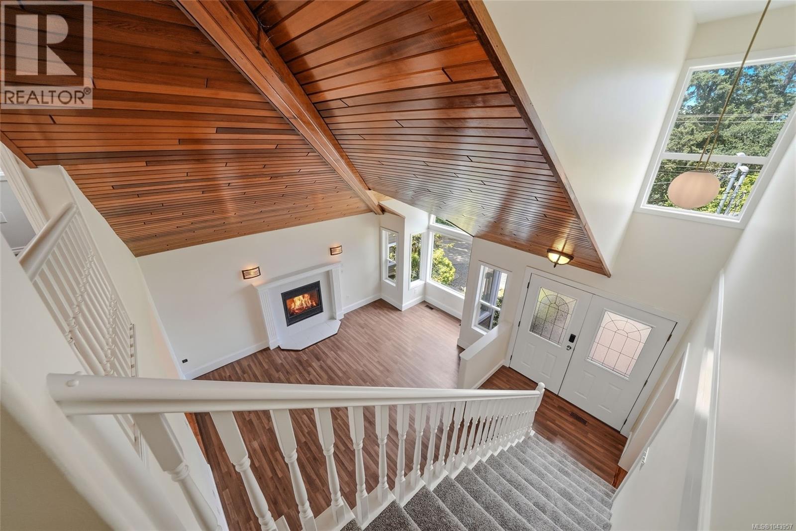 1688 Maple Bay Rd Property Photo 15