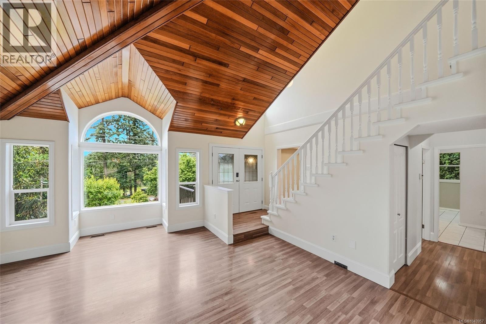 1688 Maple Bay Rd Property Photo 22