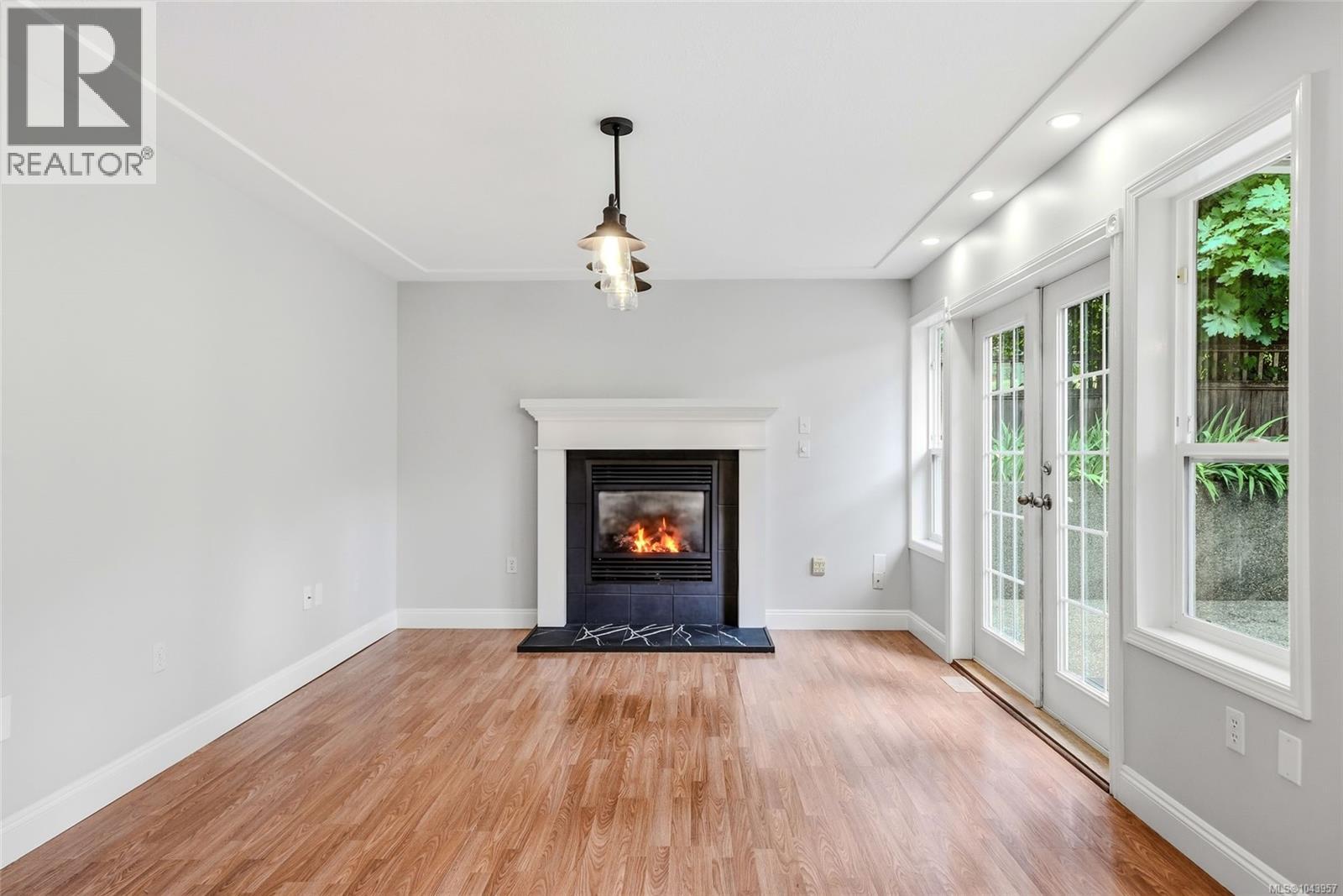 1688 Maple Bay Rd Property Photo 27