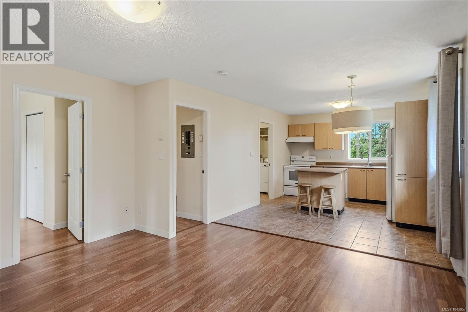 1688 Maple Bay Rd Property Photo 45
