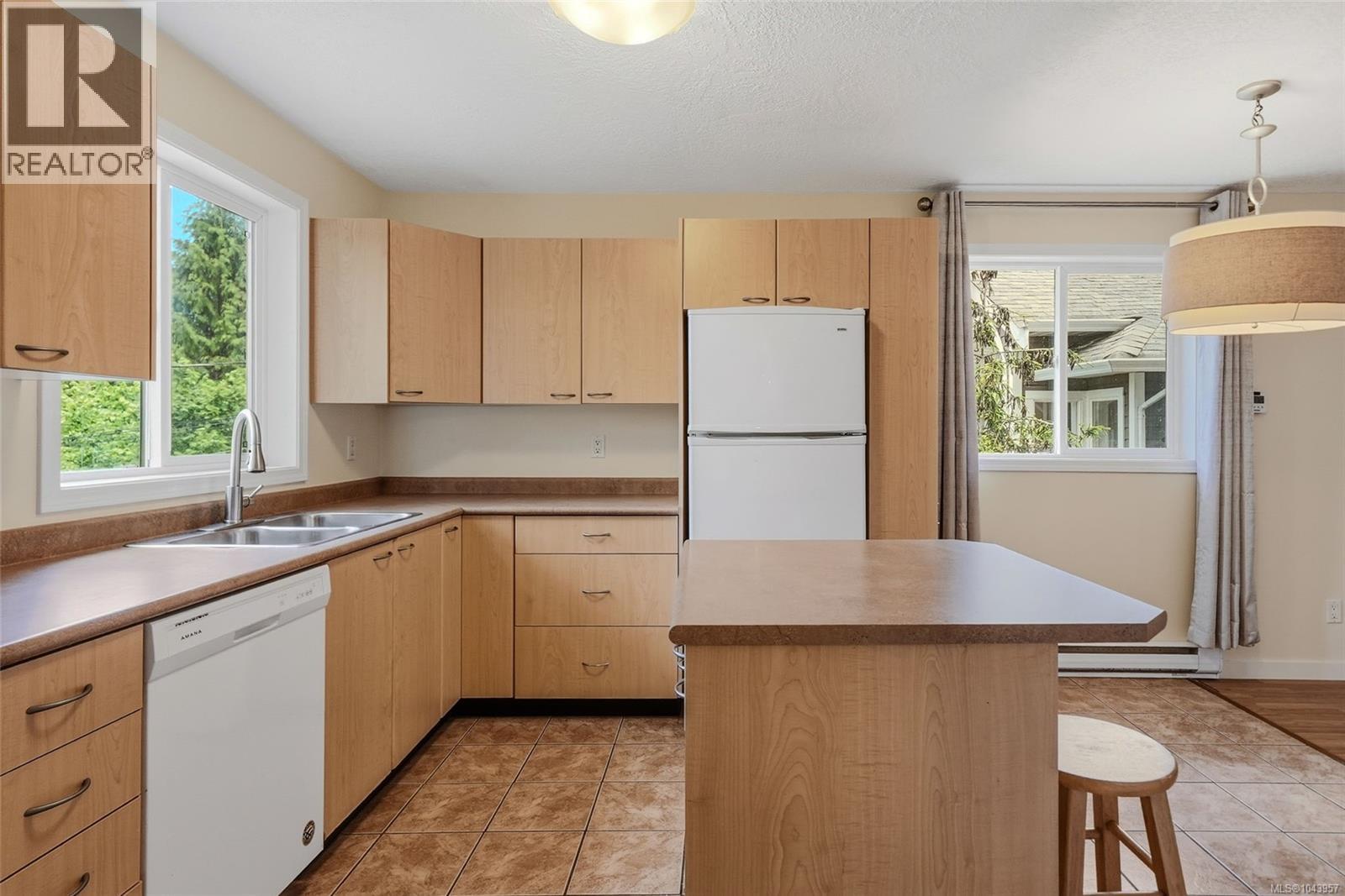 1688 Maple Bay Rd Property Photo 47