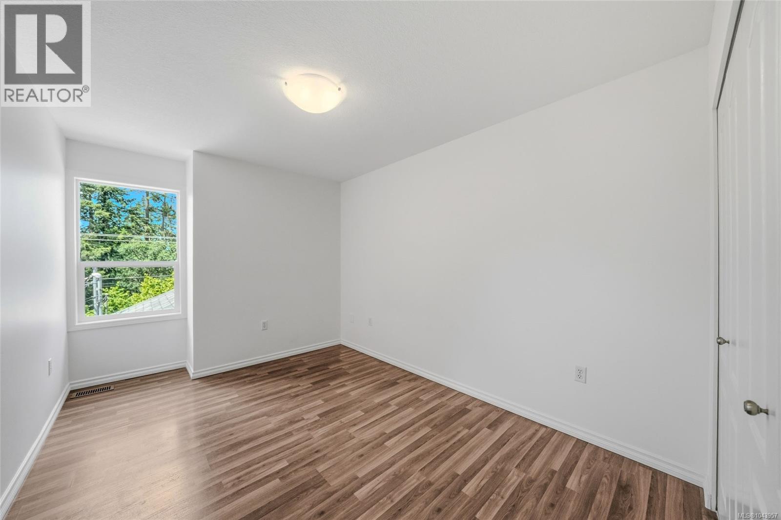 1688 Maple Bay Rd Property Photo 58