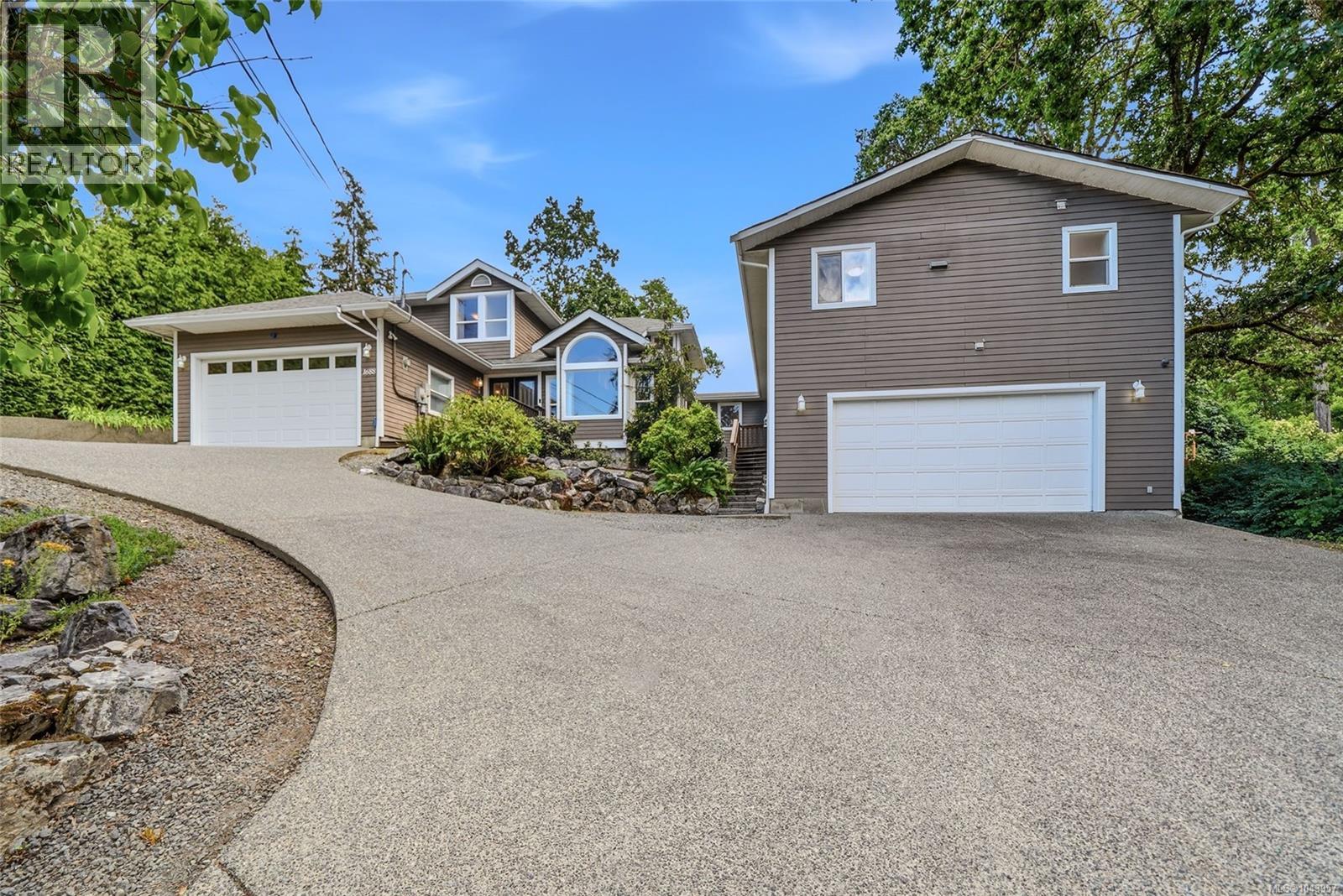 1688 Maple Bay Rd Property Photo 68