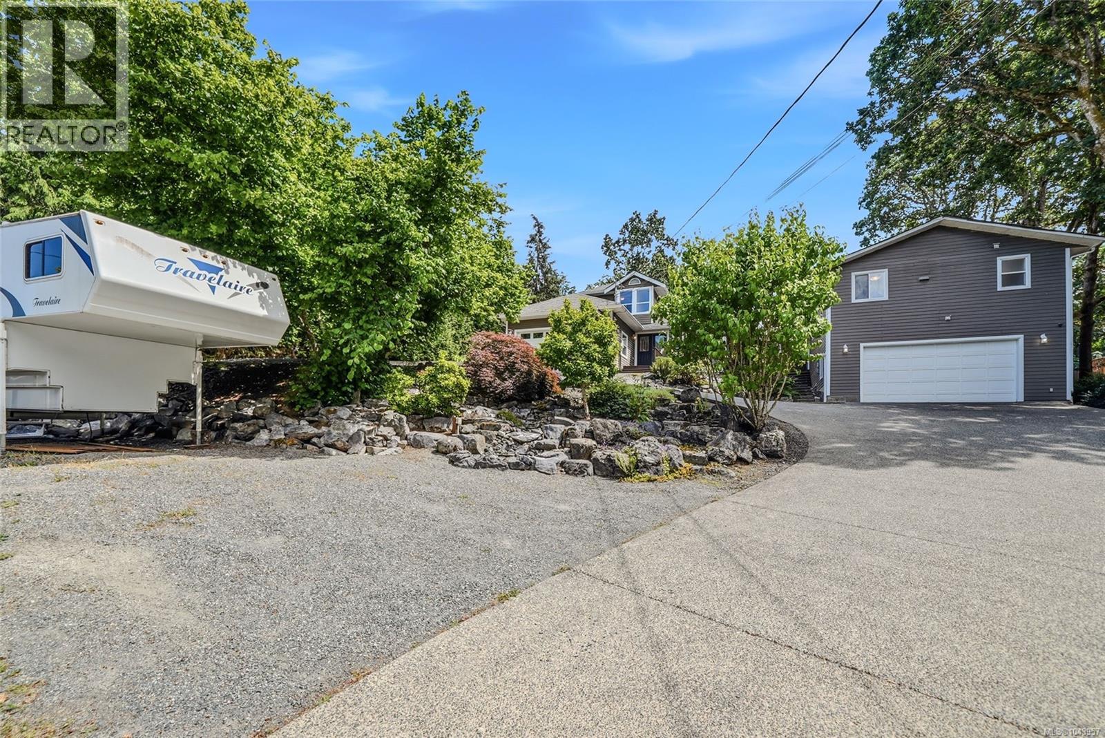 1688 Maple Bay Rd Property Photo 70