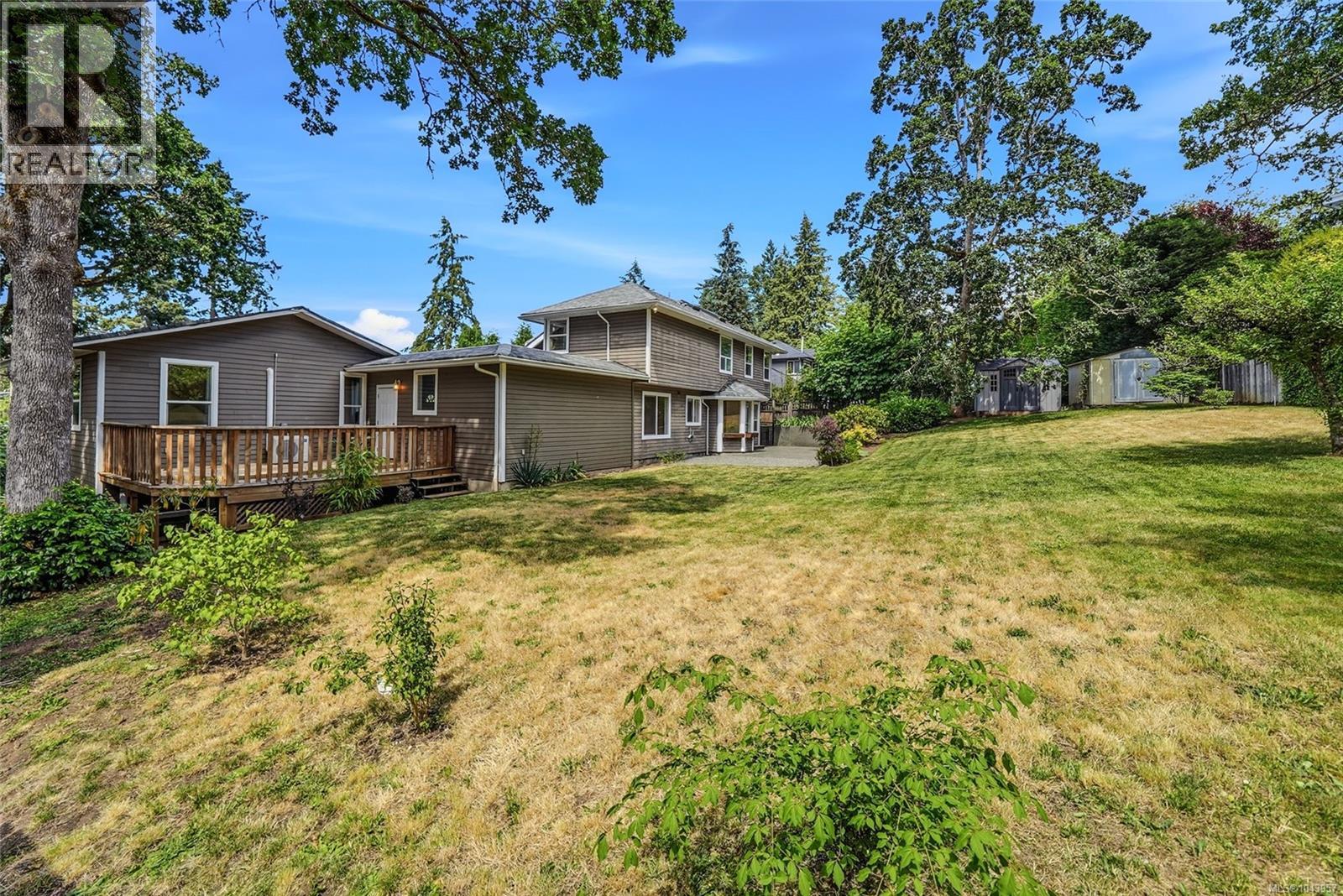 1688 Maple Bay Rd Property Photo 80
