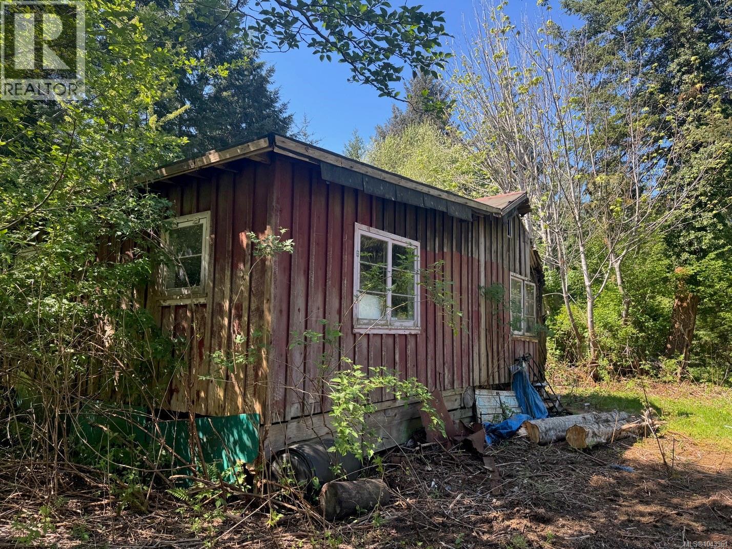 1486 West Rd Property Photo 6