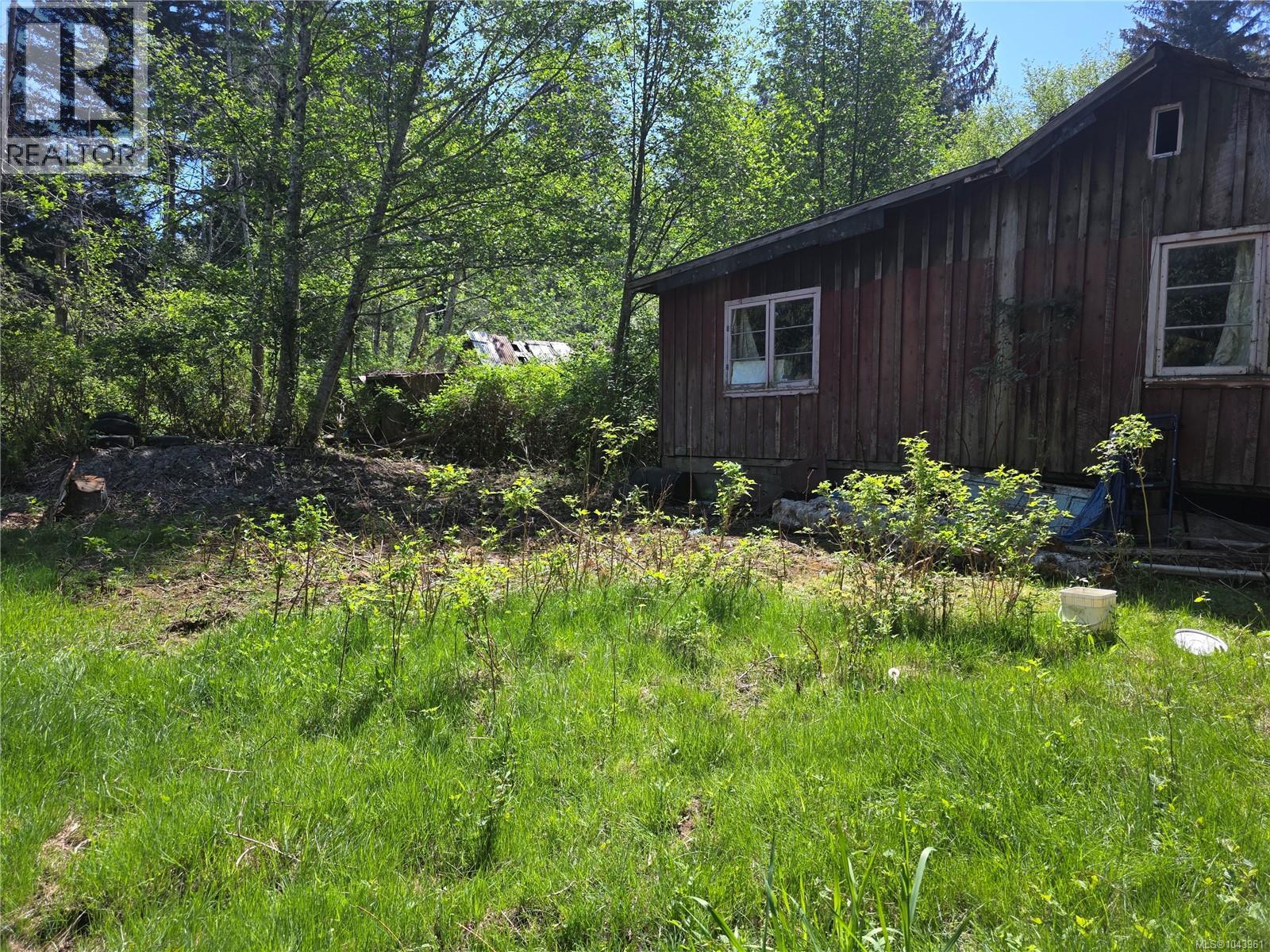 1486 West Rd Property Photo 14
