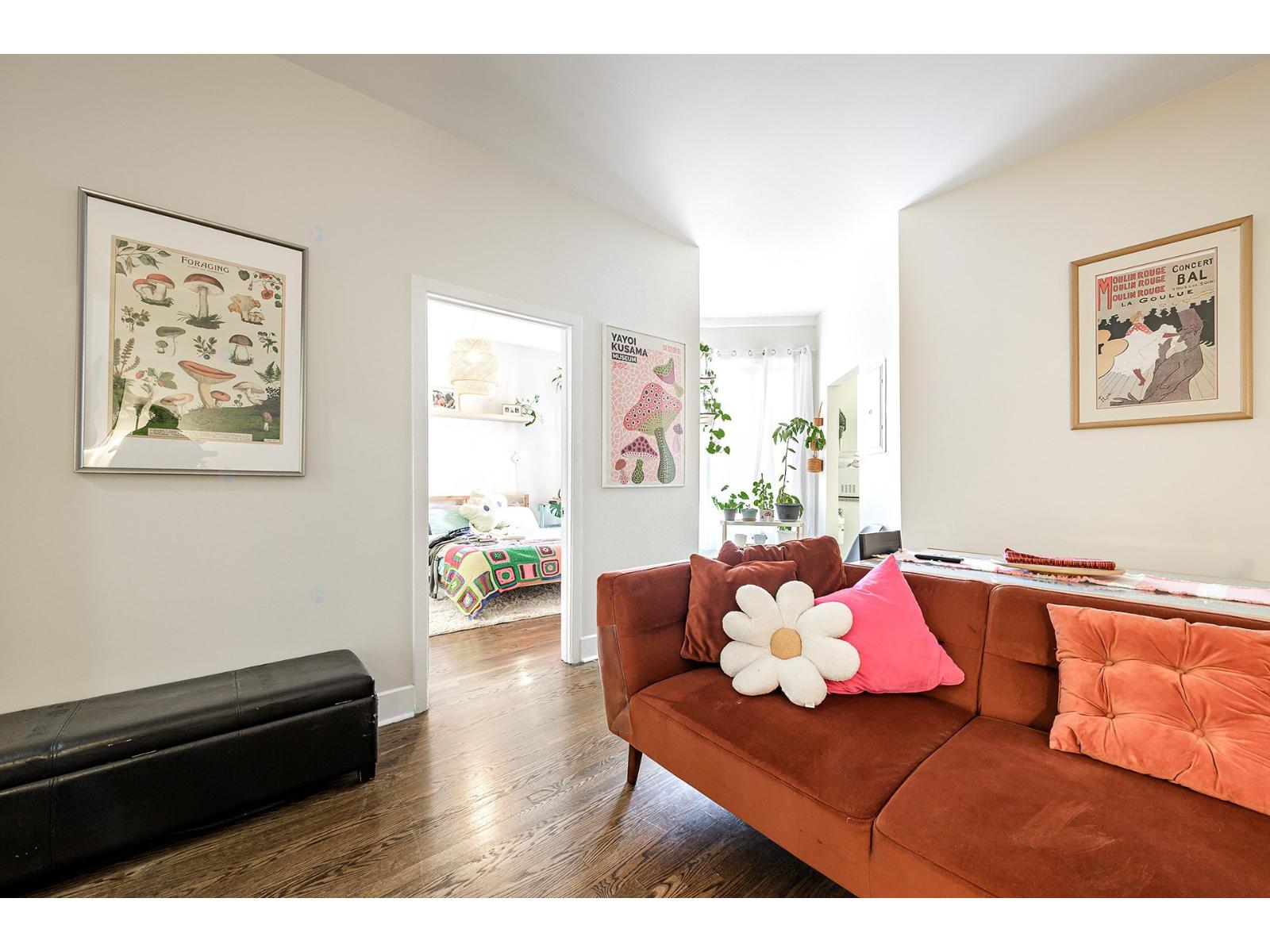 3547 Rue Ontario E. Property Photo 1