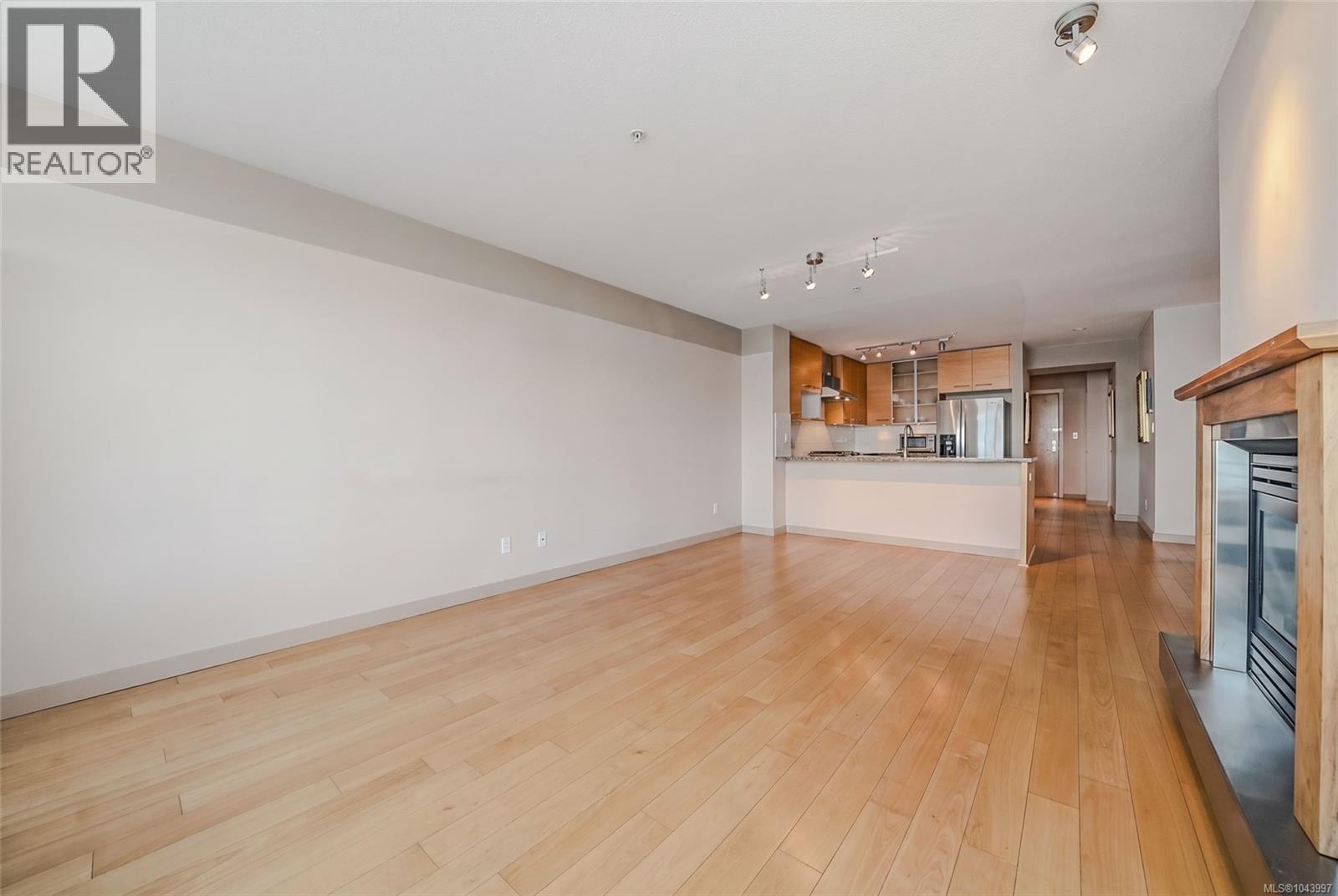 1106 38 Front St Property Photo 18