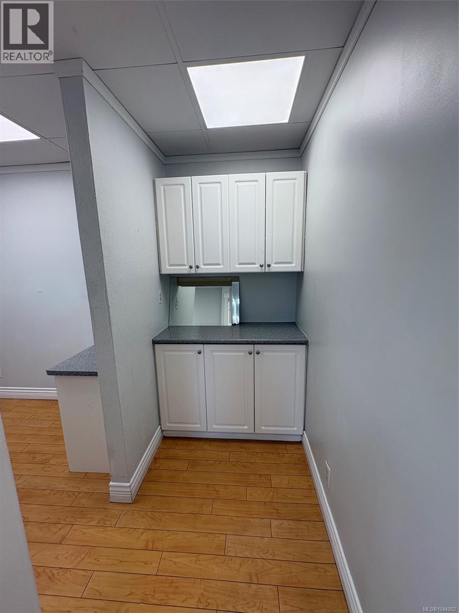 301 1842 Oak Bay Ave Property Photo 15