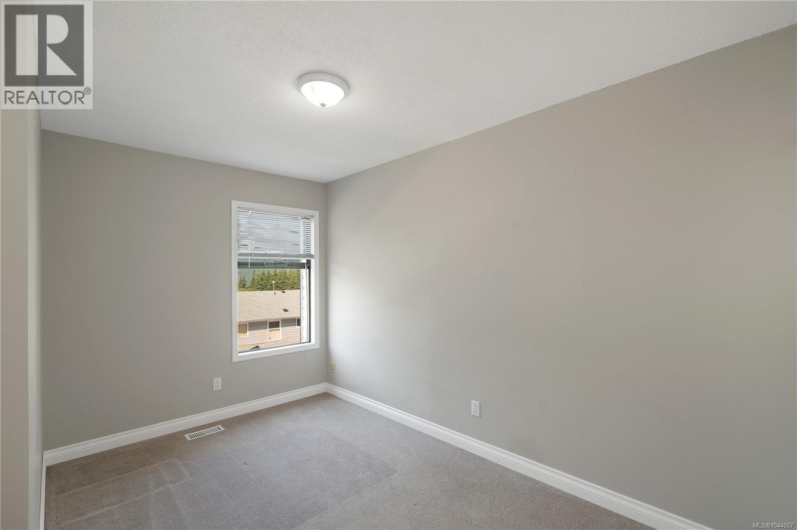 81 Mckay Cres Property Photo 15