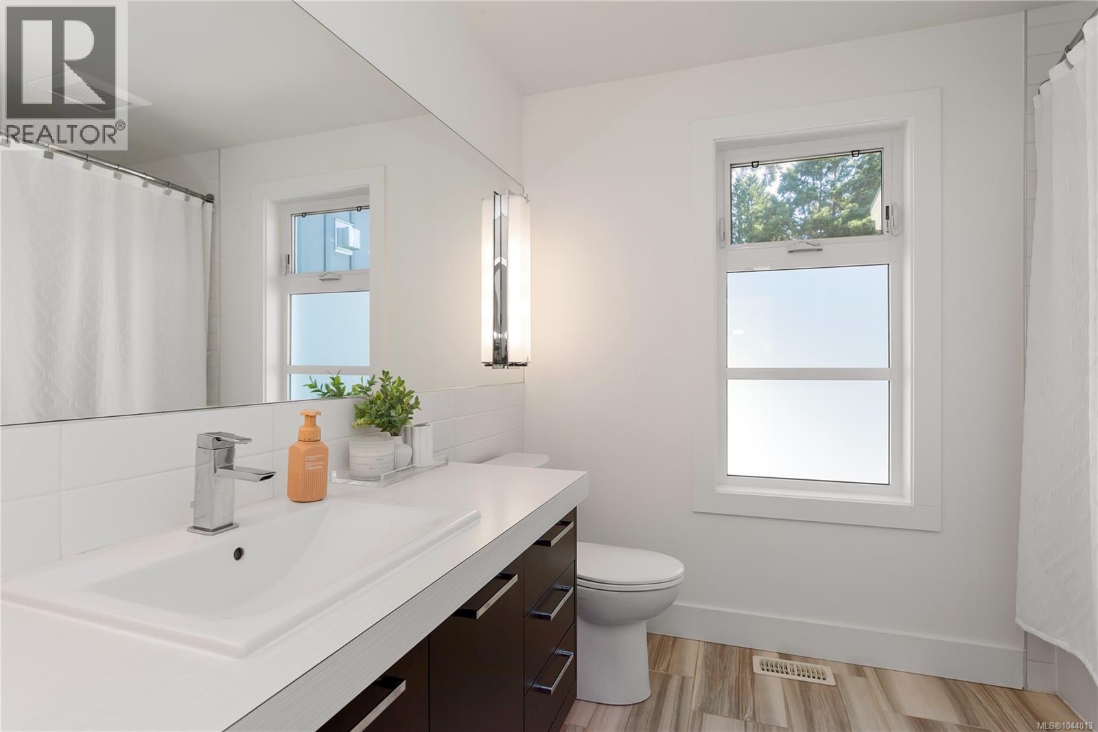 1501 Argyle Ave Property Photo 33