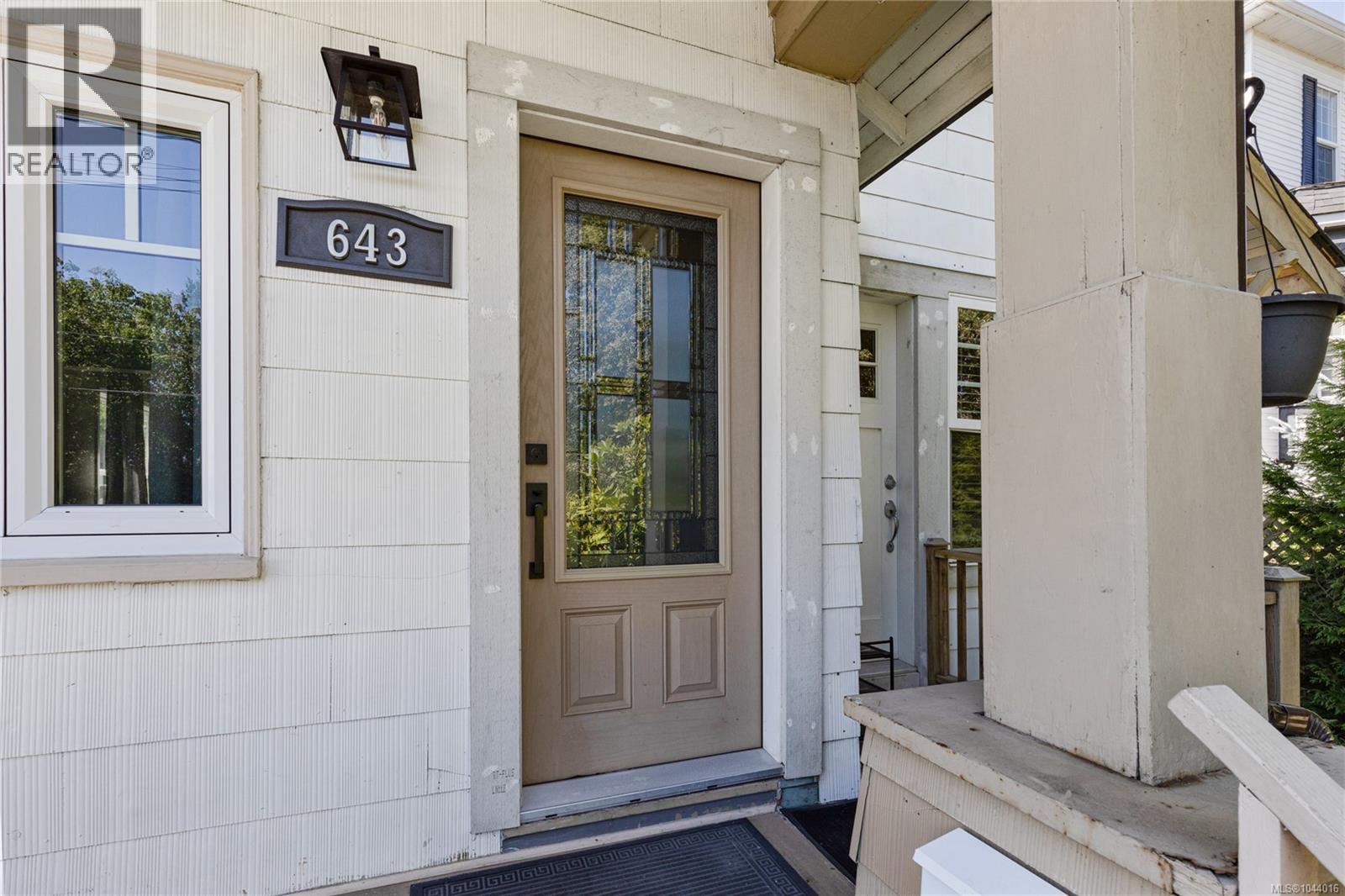 643 Kennedy St Property Photo 6