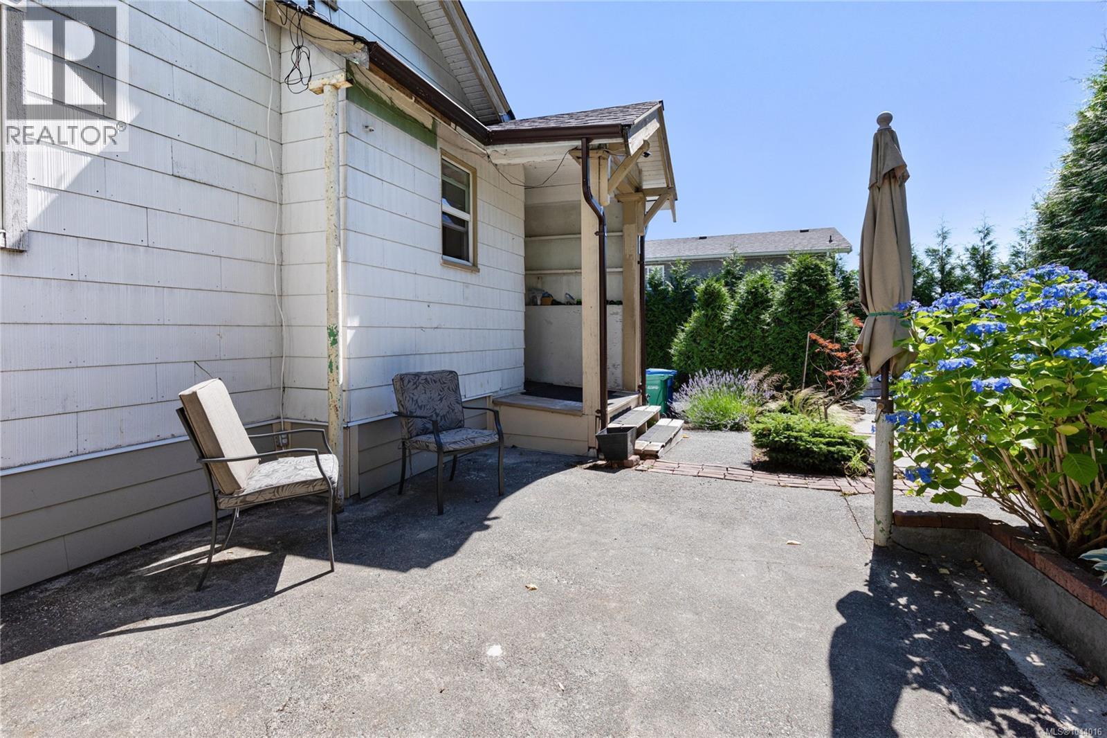 643 Kennedy St Property Photo 25