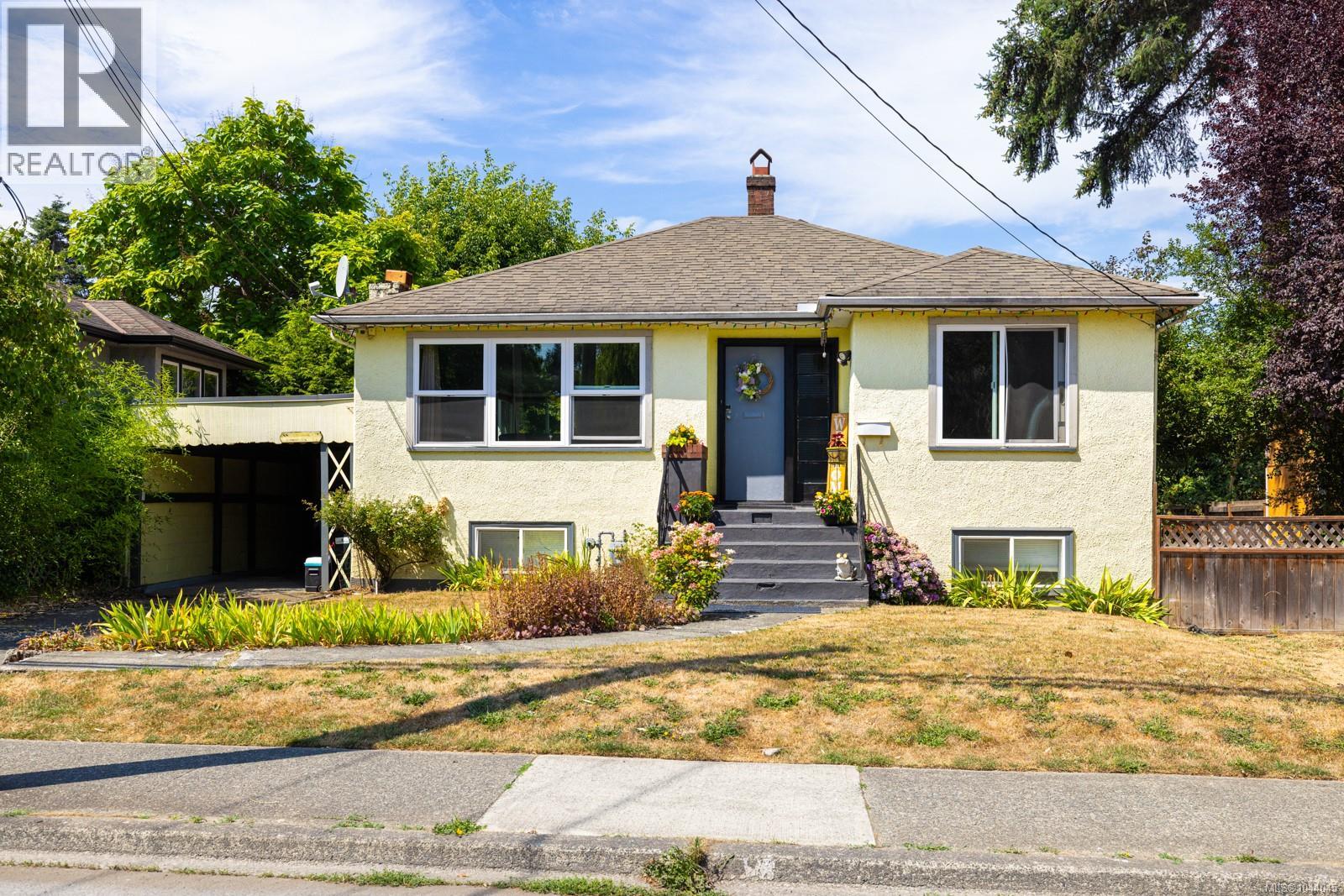 461 Howard Ave Property Photo 1