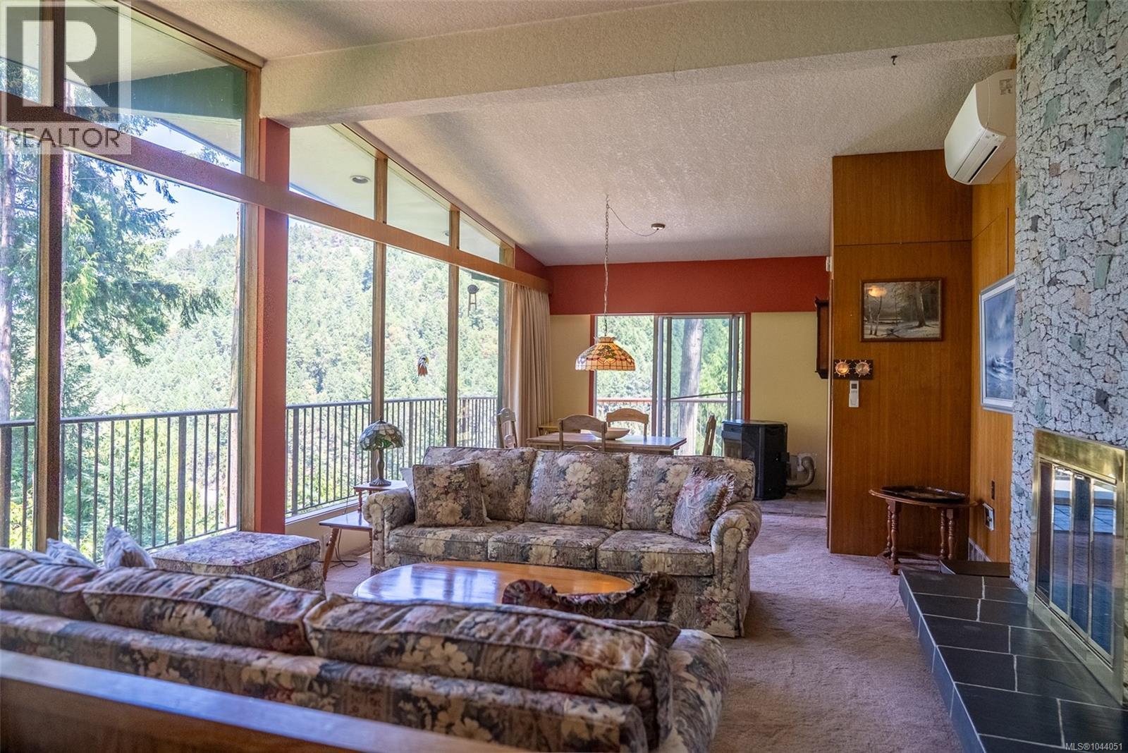 2610 Gunwhale Rd Property Photo 6