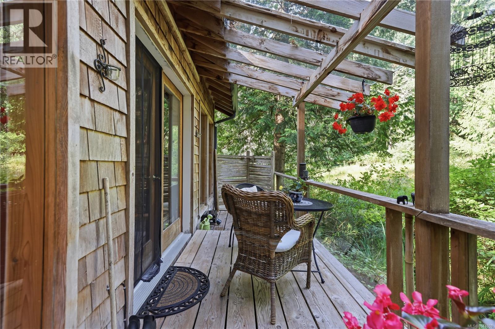 190 Mclennan Dr Property Photo 36