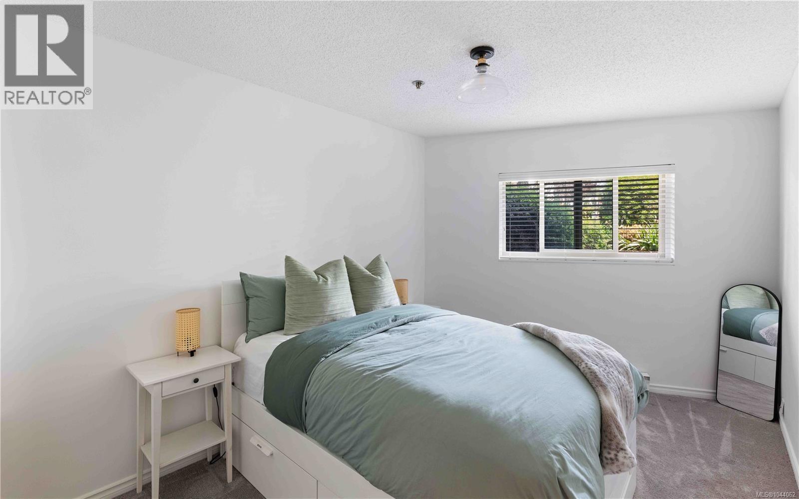 108 1241 Fairfield Rd Property Photo 10