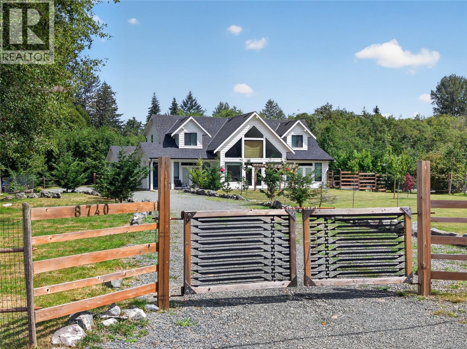 8740 Oyster River Way Property Photo 1