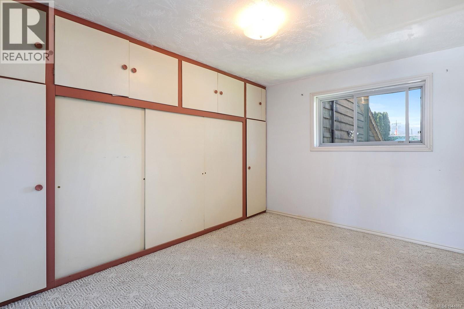 2780 Dunsmuir Ave Property Photo 4