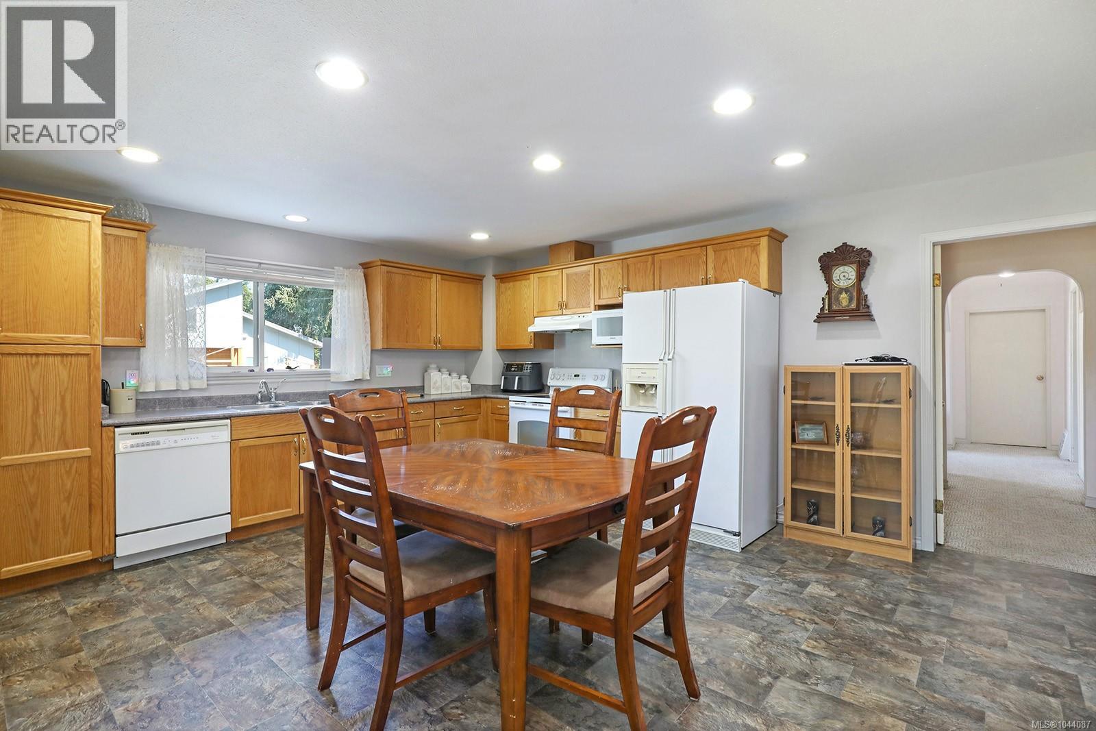 2780 Dunsmuir Ave Property Photo 7