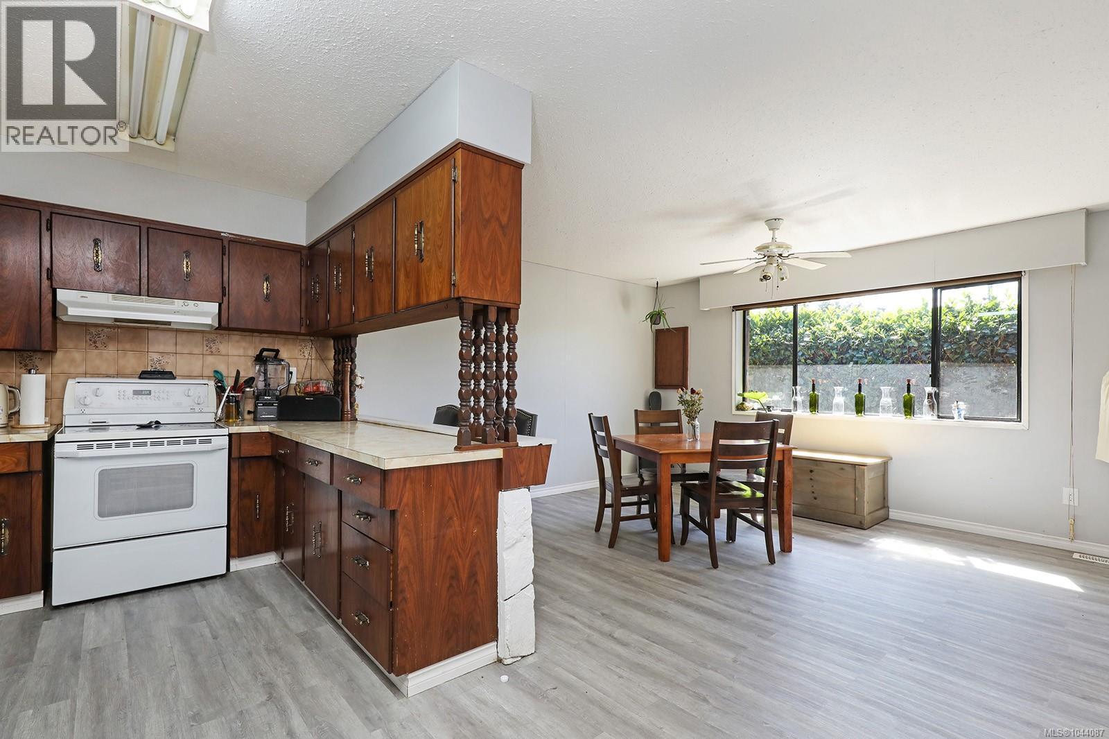 2780 Dunsmuir Ave Property Photo 13