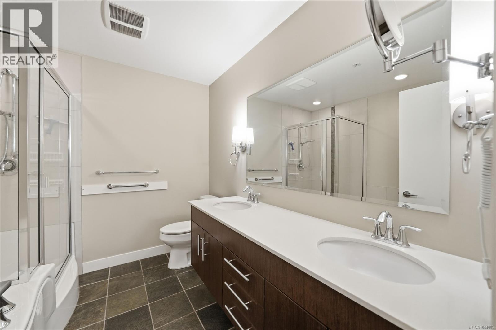 101 1325 Cape Cod Dr Property Photo 21