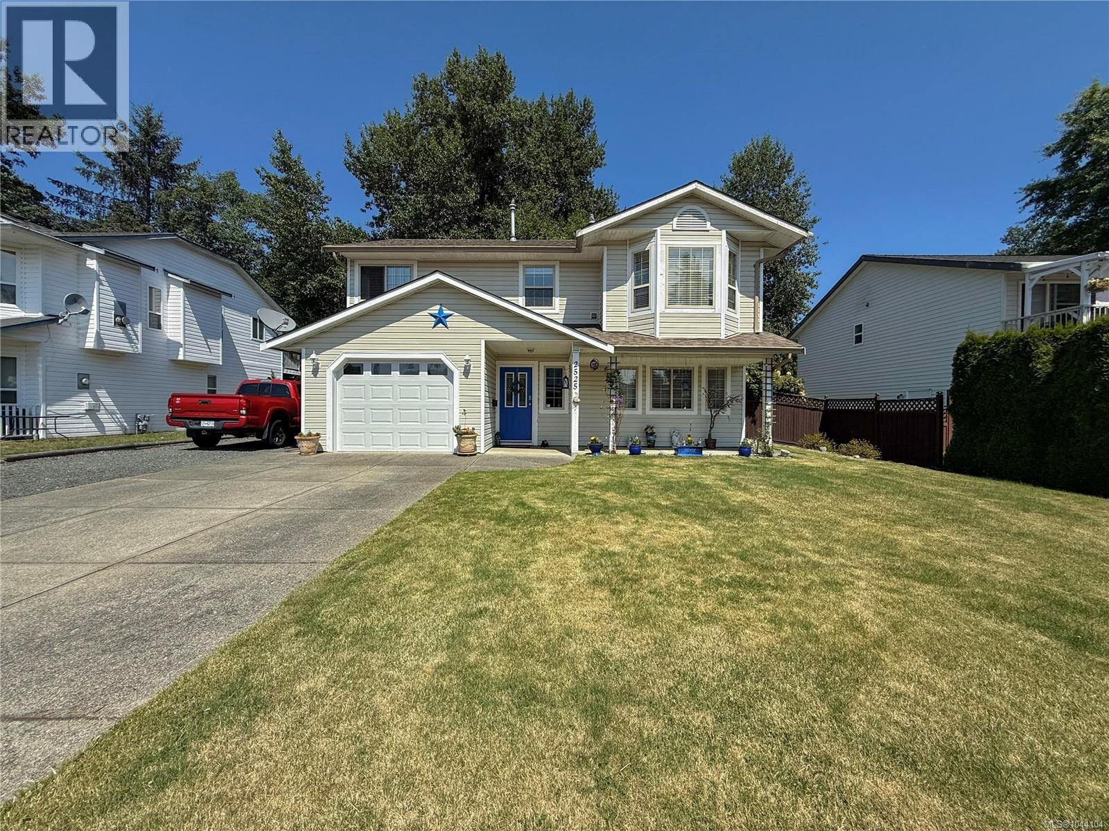 2525 Soderholm Crt Property Photo 1